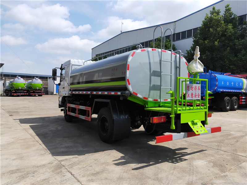 東風10方12方灑水車