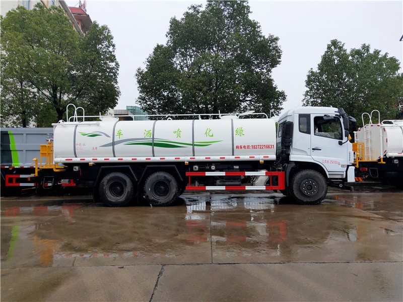東風(fēng)后雙橋18方20方灑水車