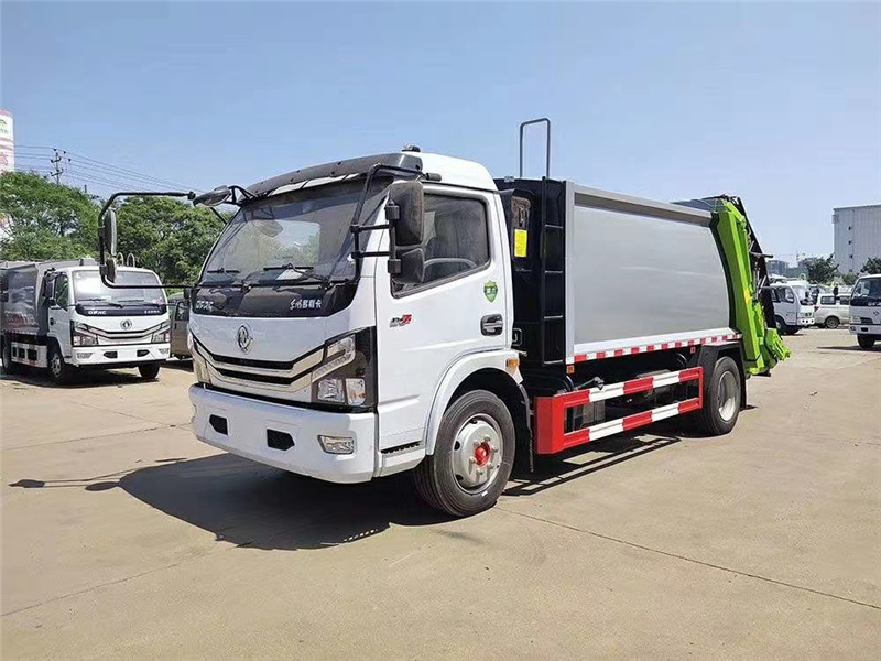 東風(fēng)多利卡8方壓縮式垃圾車