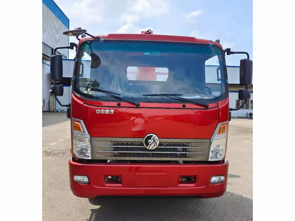 國六重汽藍(lán)牌長威5噸四節(jié)直臂隨車吊